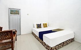 Super OYO 92118 Alif House Syariah 2